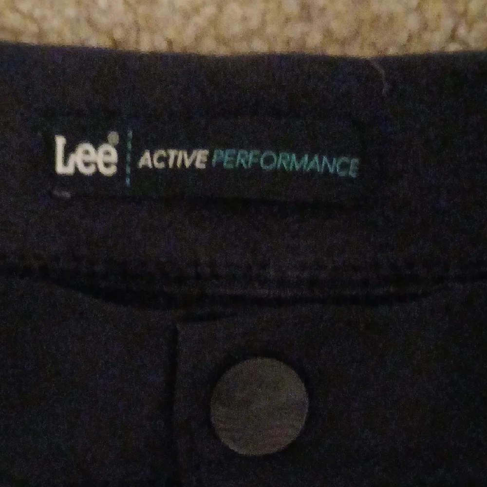 Lee Black Capris for Women - Picture 2 of 3